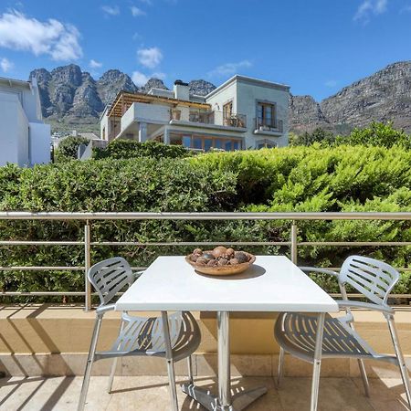 Backup-Powered Camps Bay Garden Apartment Kapstaden Eksteriør billede